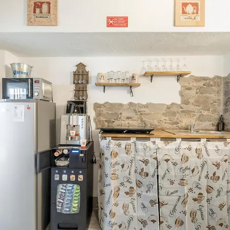 Gar House Nyaraló *