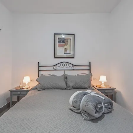 Gar House Nyaraló *