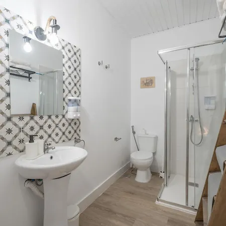 Gar House Nyaraló *