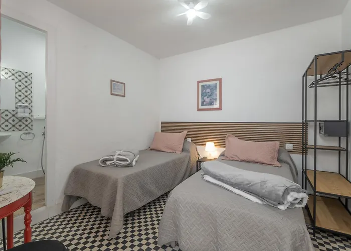 Gar House Hébergement de vacances *